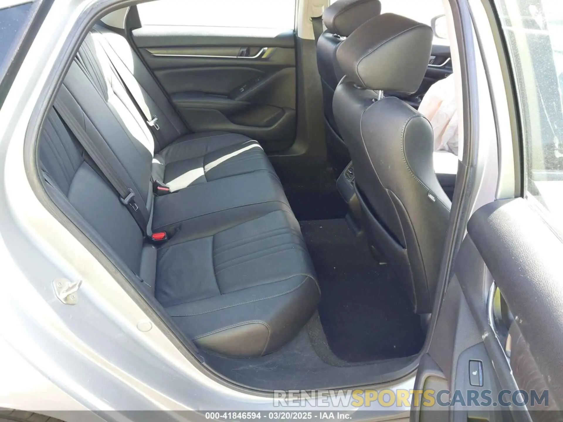 8 Photograph of a damaged car 1HGCV2F91KA006422 HONDA ACCORD 2019