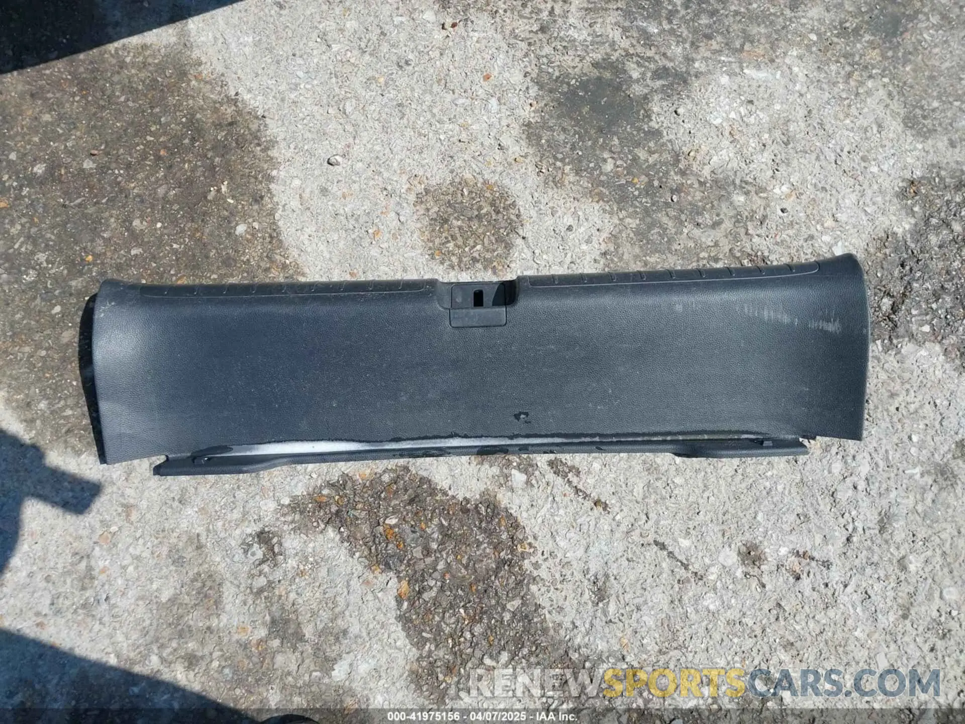 12 Photograph of a damaged car 1HGCV2F92KA016179 HONDA ACCORD 2019