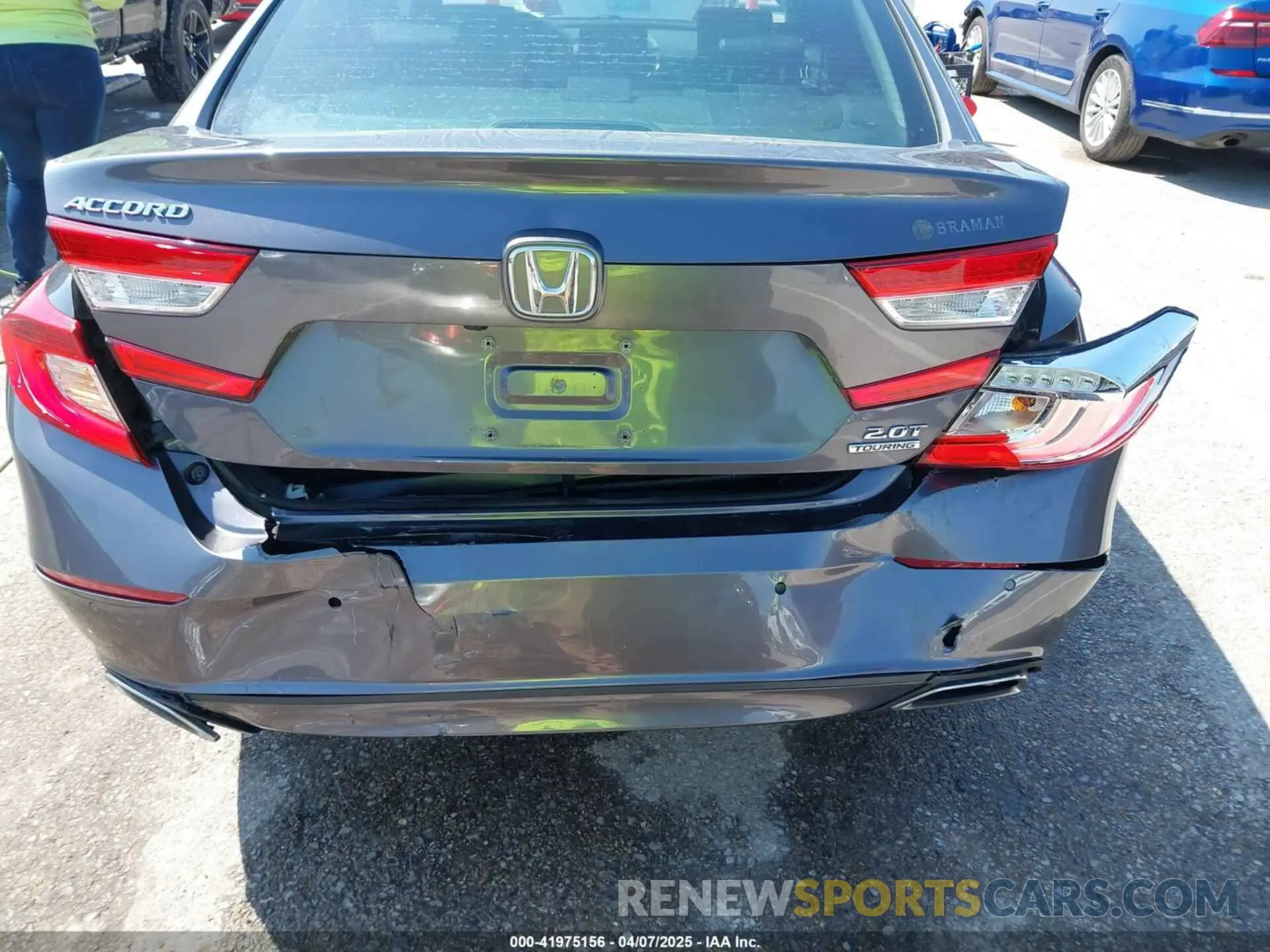 18 Photograph of a damaged car 1HGCV2F92KA016179 HONDA ACCORD 2019