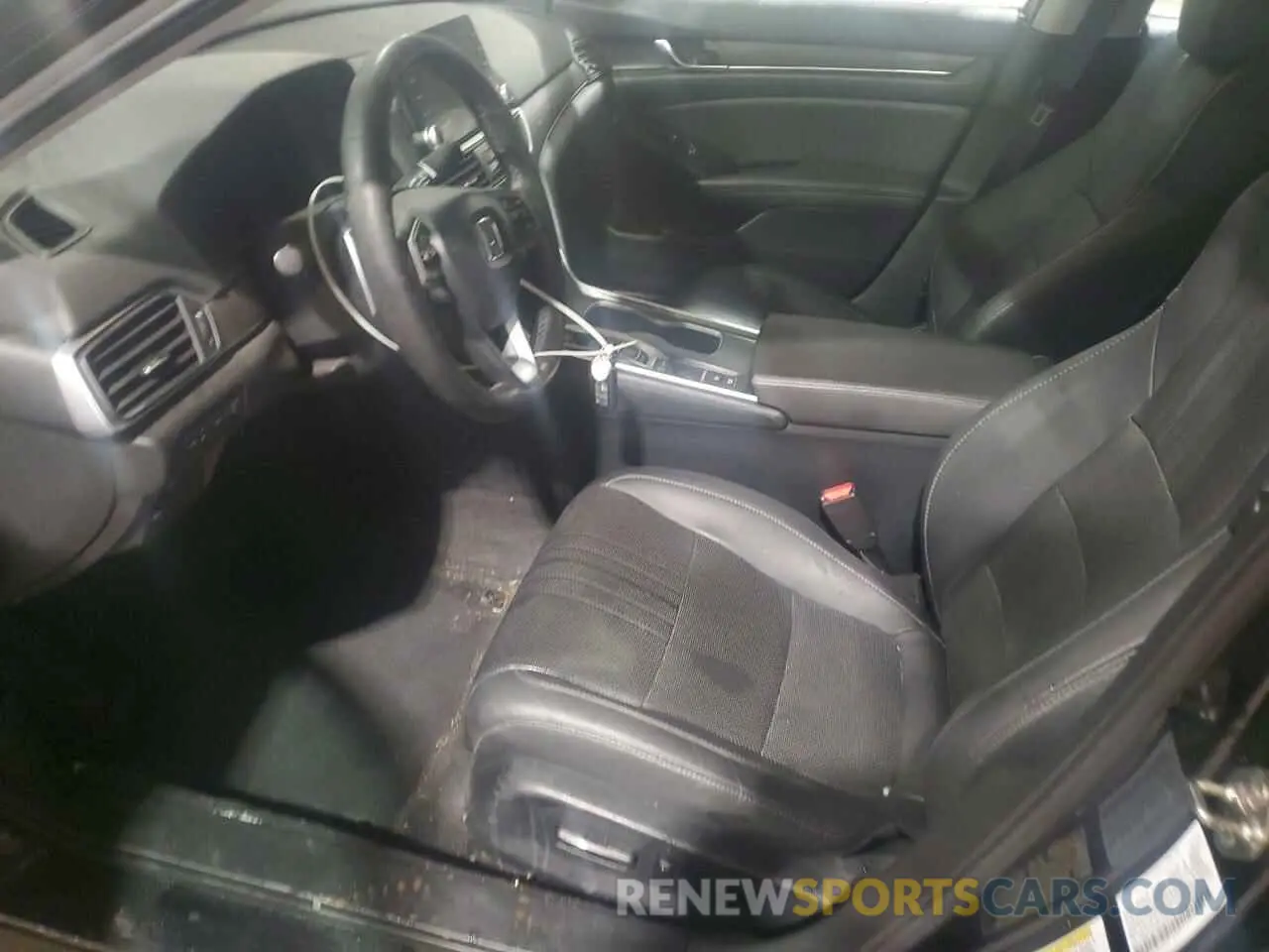7 Photograph of a damaged car 1HGCV2F92KA031118 HONDA ACCORD 2019
