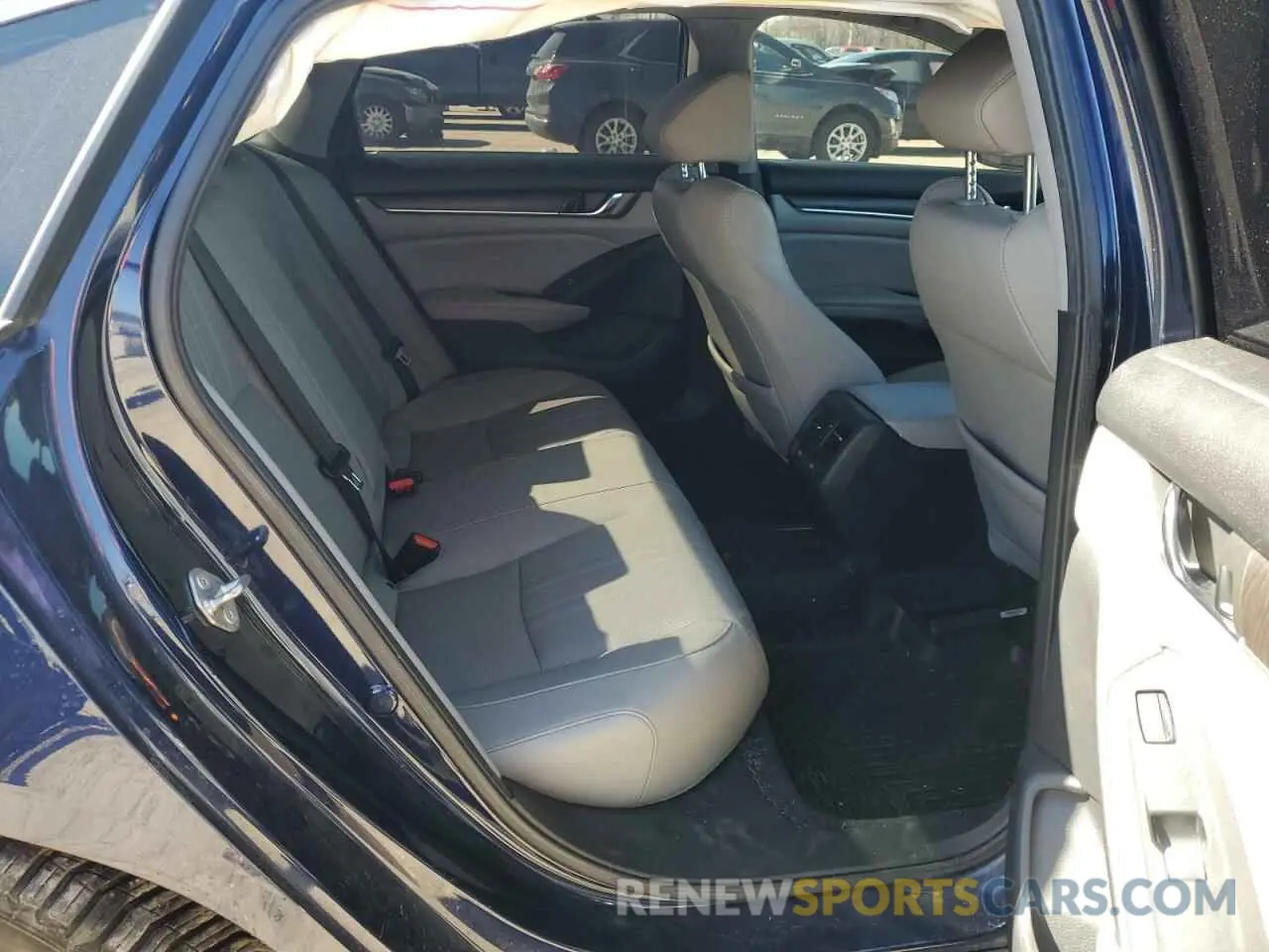 10 Photograph of a damaged car 1HGCV2F93KA032746 HONDA ACCORD 2019