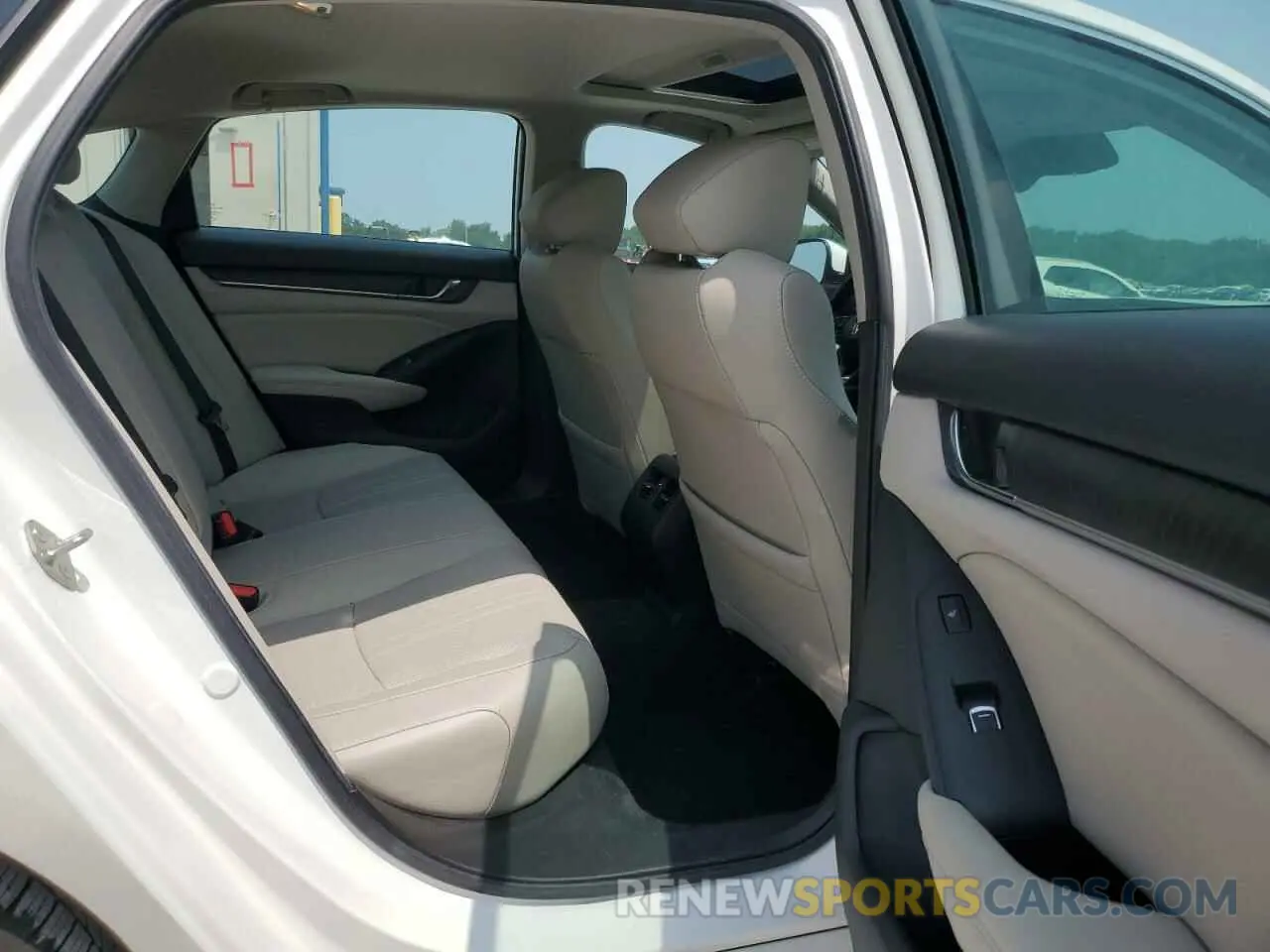 11 Photograph of a damaged car 1HGCV2F94KA032996 HONDA ACCORD 2019