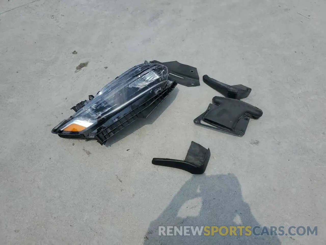 13 Photograph of a damaged car 1HGCV2F94KA032996 HONDA ACCORD 2019