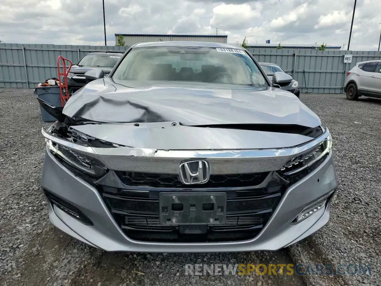 5 Photograph of a damaged car 1HGCV2F94KA802761 HONDA ACCORD 2019