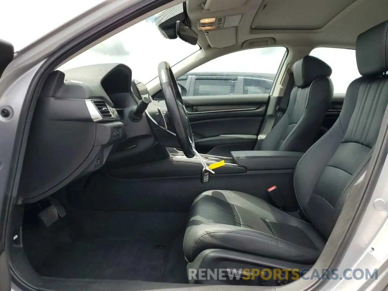 7 Photograph of a damaged car 1HGCV2F94KA802761 HONDA ACCORD 2019