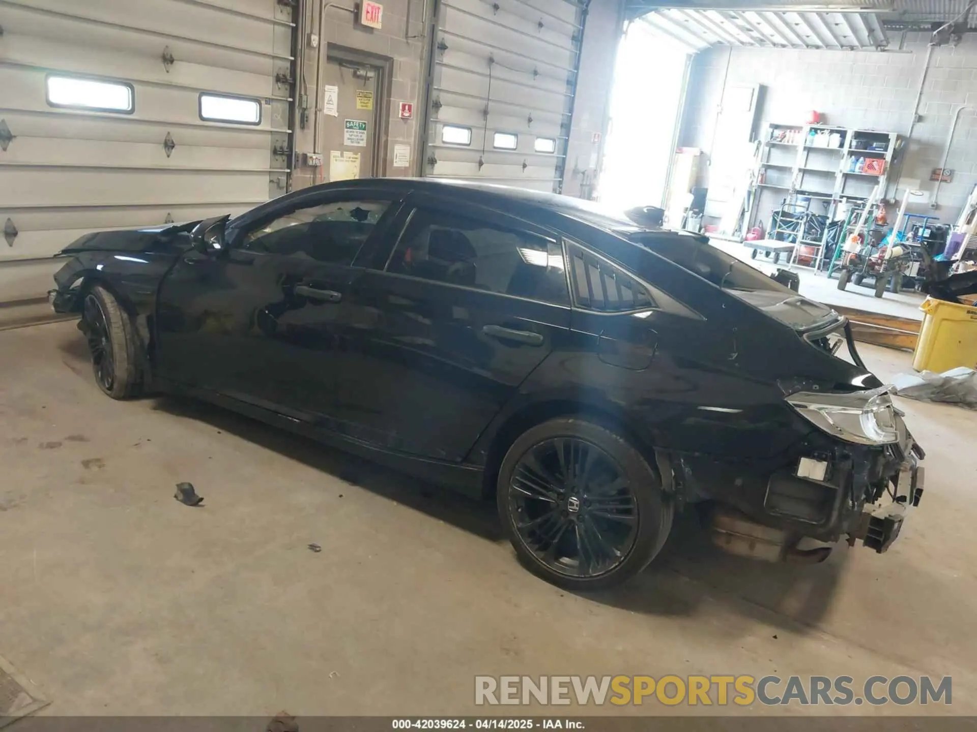 3 Photograph of a damaged car 1HGCV2F95KA005712 HONDA ACCORD 2019