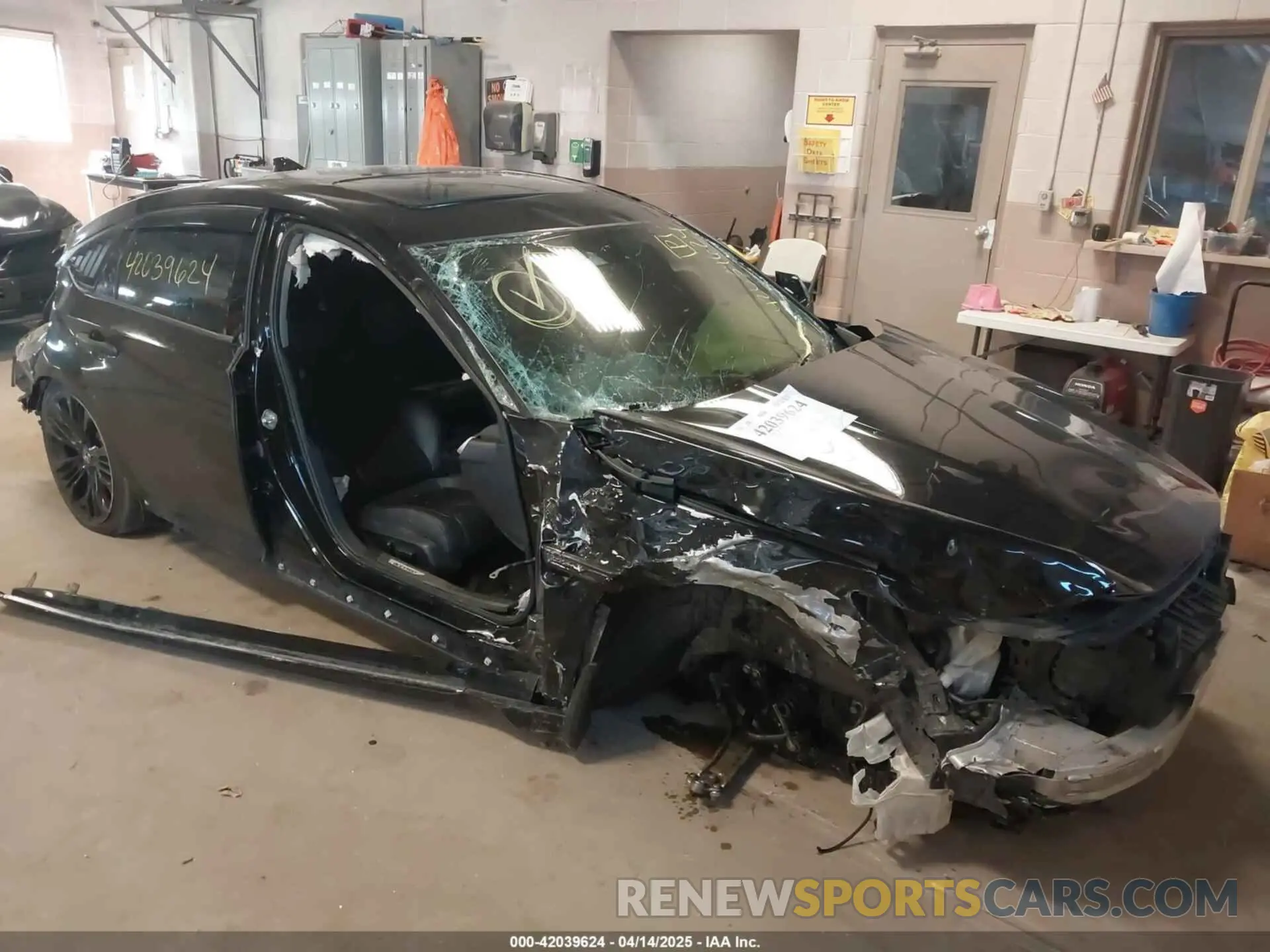 6 Photograph of a damaged car 1HGCV2F95KA005712 HONDA ACCORD 2019