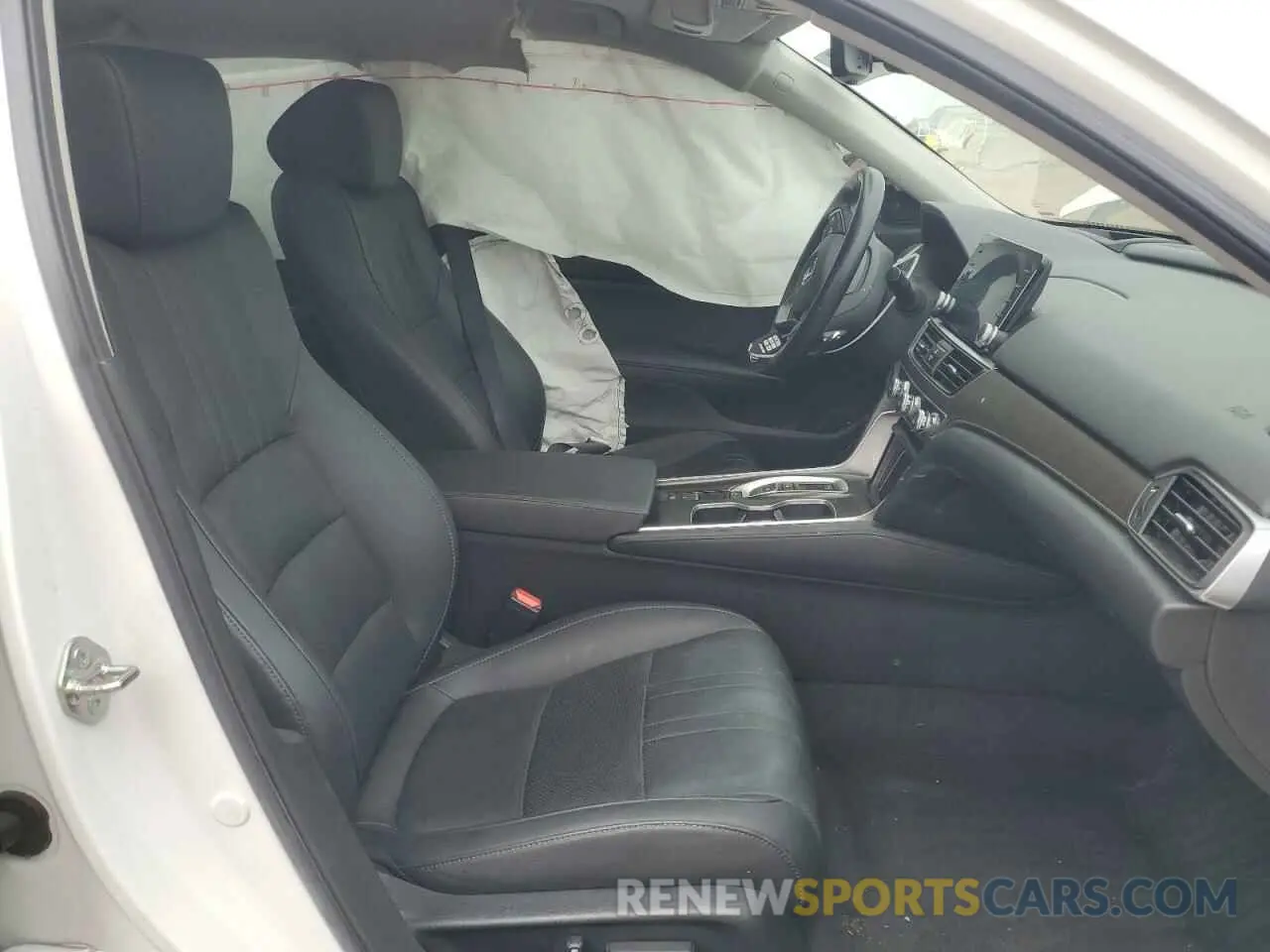 7 Photograph of a damaged car 1HGCV2F95KA017133 HONDA ACCORD 2019