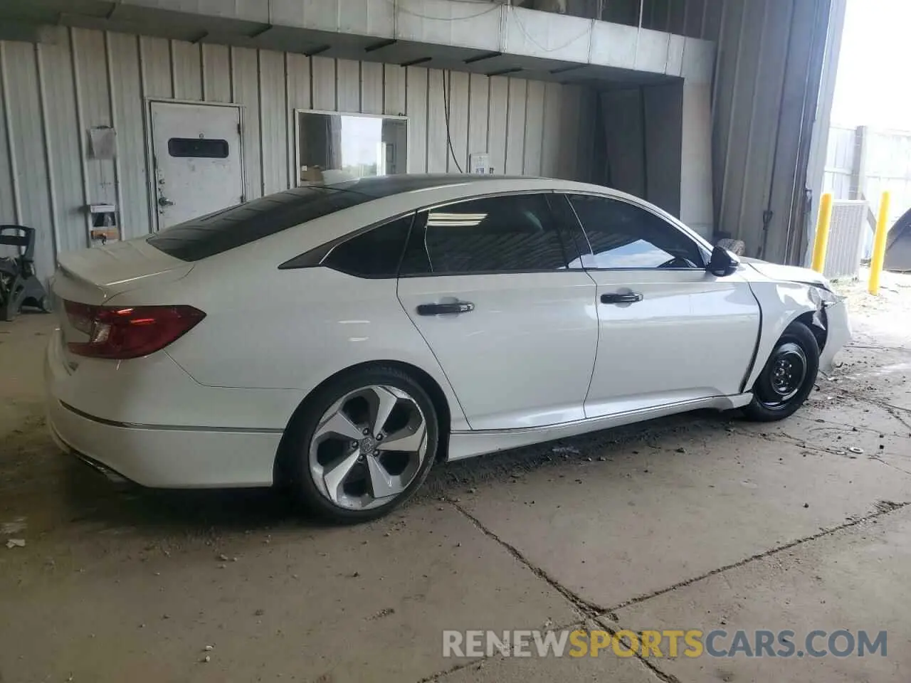 3 Photograph of a damaged car 1HGCV2F95KA019643 HONDA ACCORD 2019