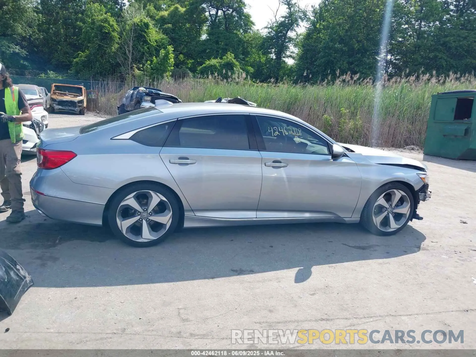 14 Photograph of a damaged car 1HGCV2F96KA018937 HONDA ACCORD 2019