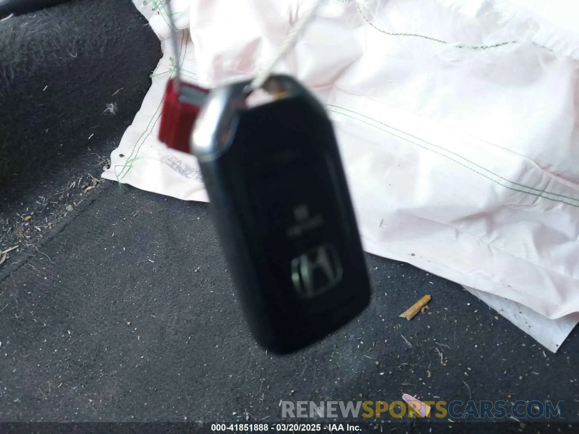 11 Photograph of a damaged car 1HGCV2F96KA034782 HONDA ACCORD 2019