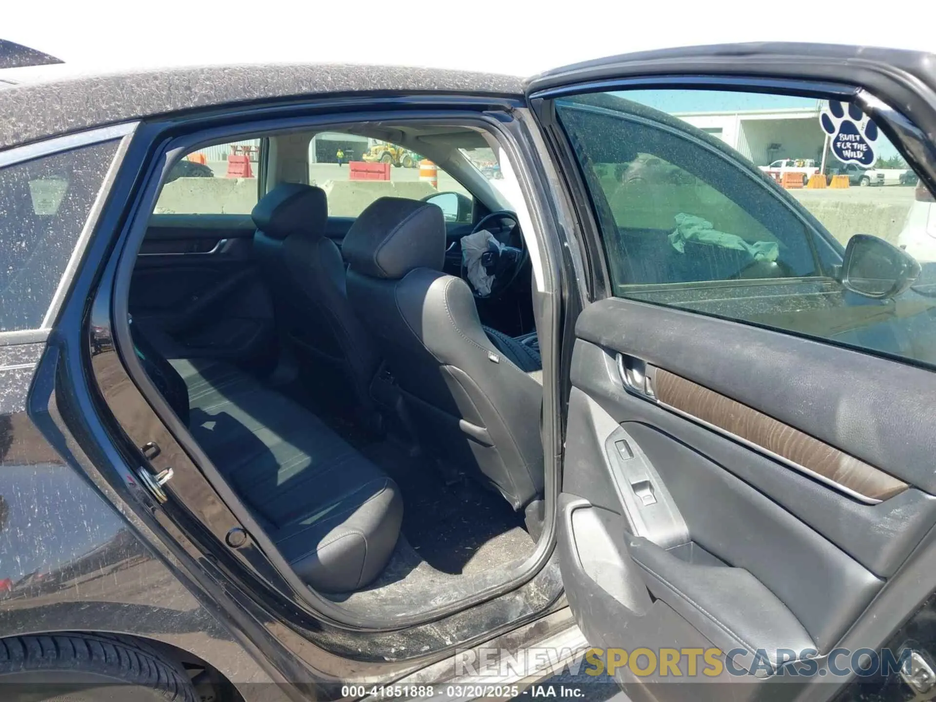 8 Photograph of a damaged car 1HGCV2F96KA034782 HONDA ACCORD 2019