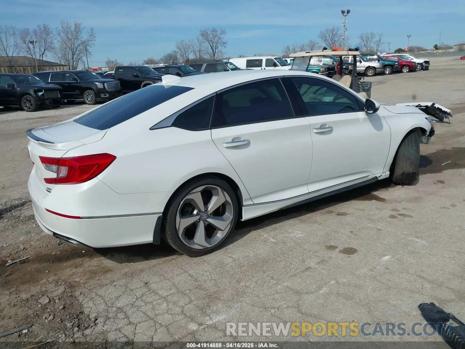 4 Photograph of a damaged car 1HGCV2F98KA010158 HONDA ACCORD 2019