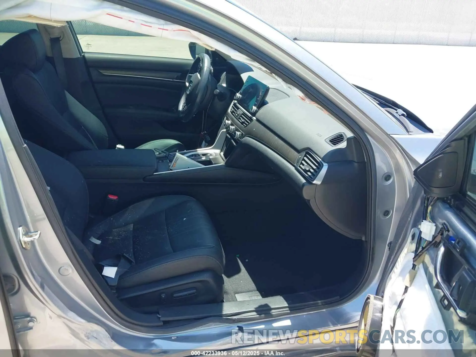 5 Photograph of a damaged car 1HGCV2F99KA002506 HONDA ACCORD 2019