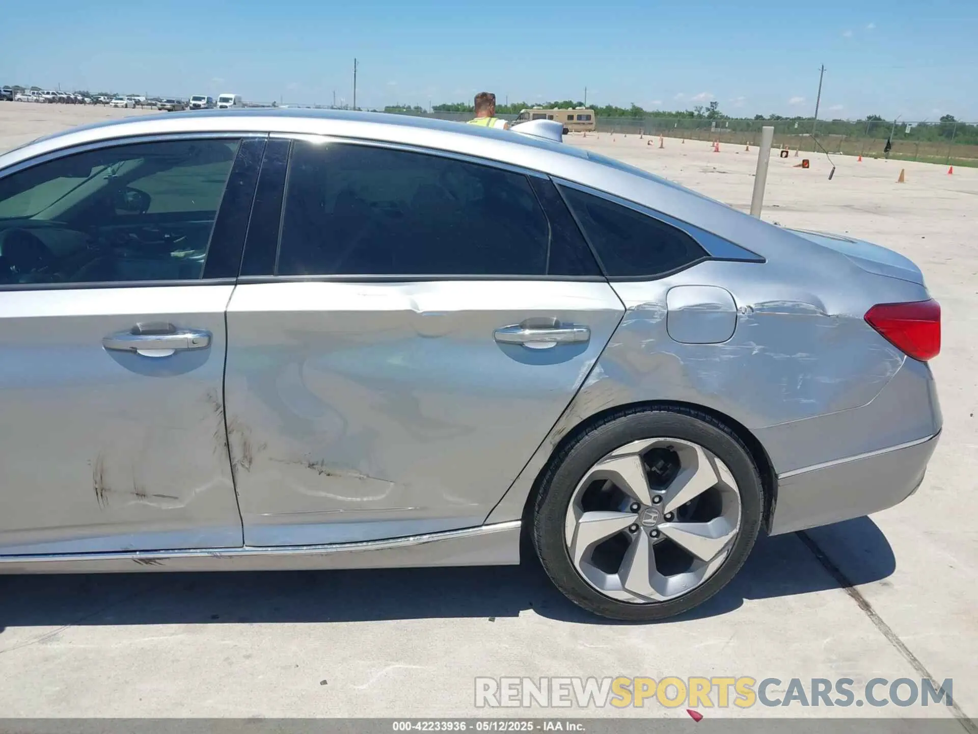 6 Photograph of a damaged car 1HGCV2F99KA002506 HONDA ACCORD 2019