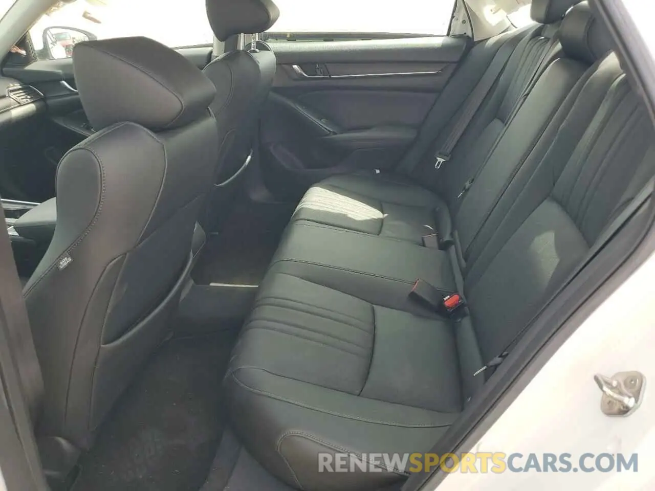 10 Photograph of a damaged car 1HGCV2F99KA003316 HONDA ACCORD 2019
