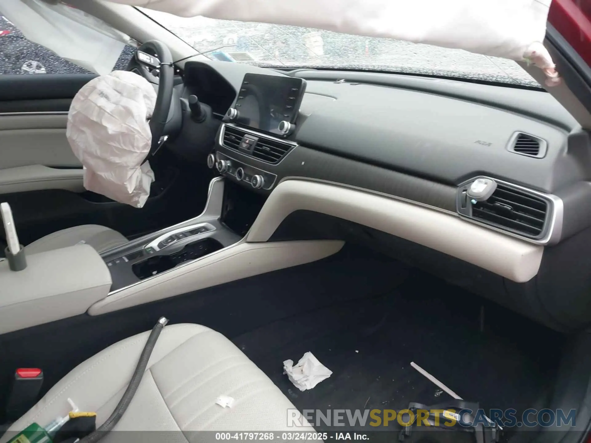 5 Photograph of a damaged car 1HGCV2F99KA025915 HONDA ACCORD 2019