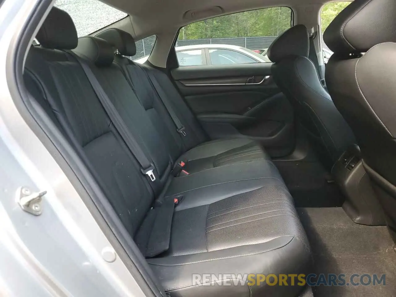 10 Photograph of a damaged car 1HGCV2F99KA029897 HONDA ACCORD 2019