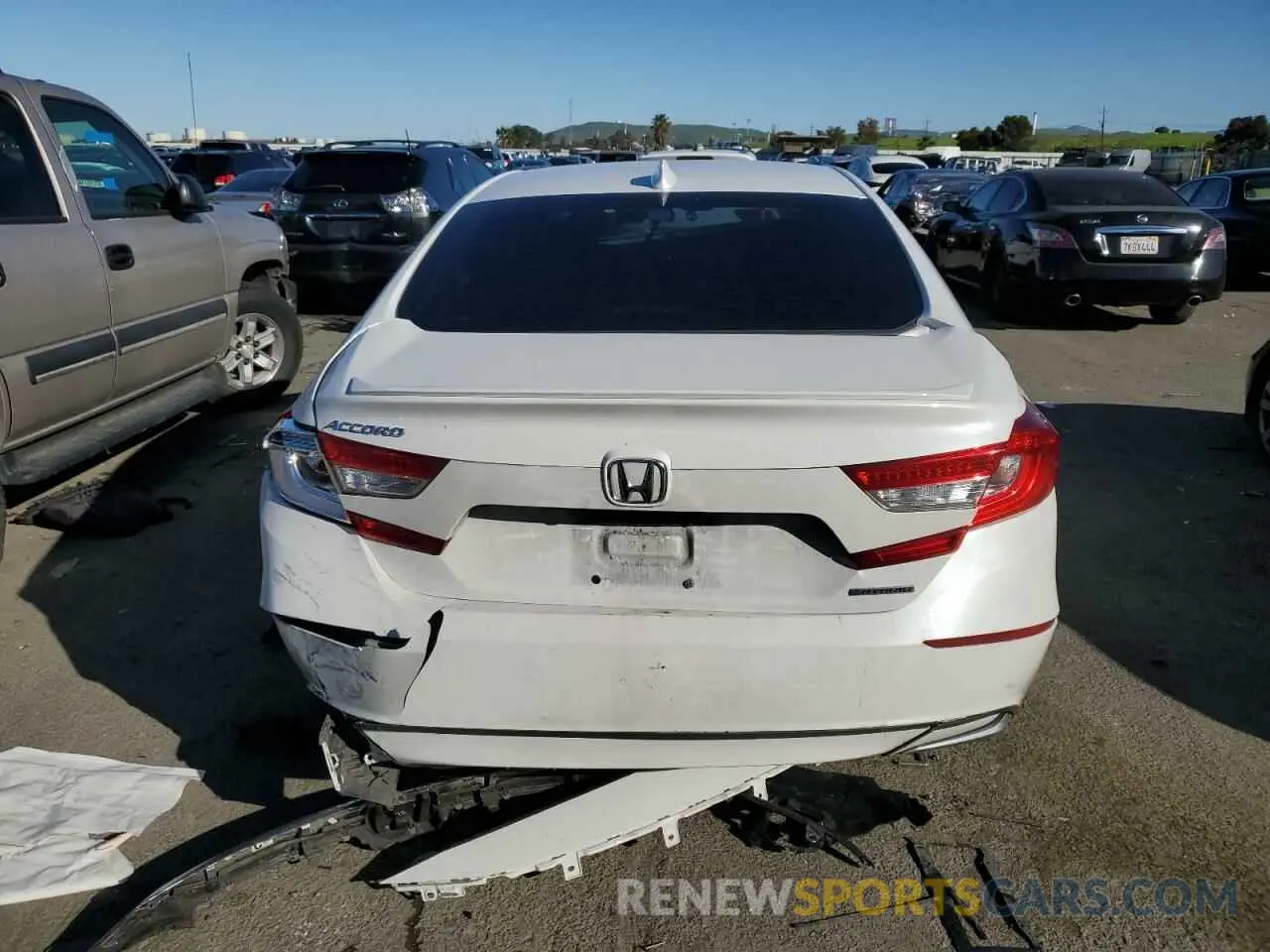 6 Photograph of a damaged car 1HGCV3F43KA017609 HONDA ACCORD 2019