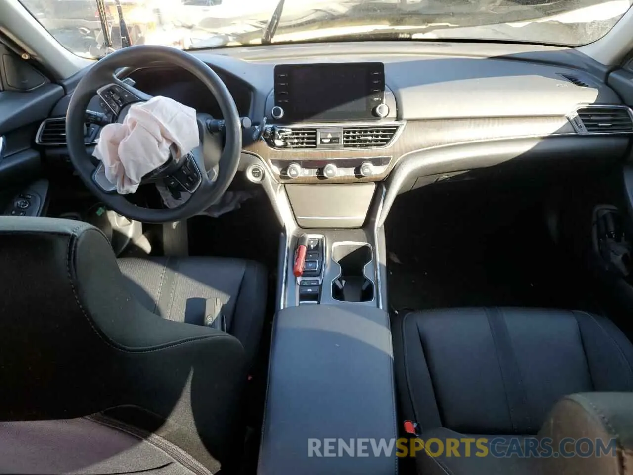 8 Photograph of a damaged car 1HGCV3F43KA017609 HONDA ACCORD 2019