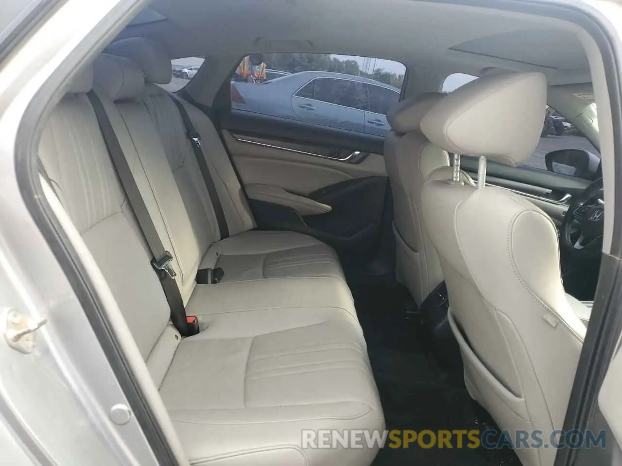 10 Photograph of a damaged car 1HGCV3F51KA011834 HONDA ACCORD 2019