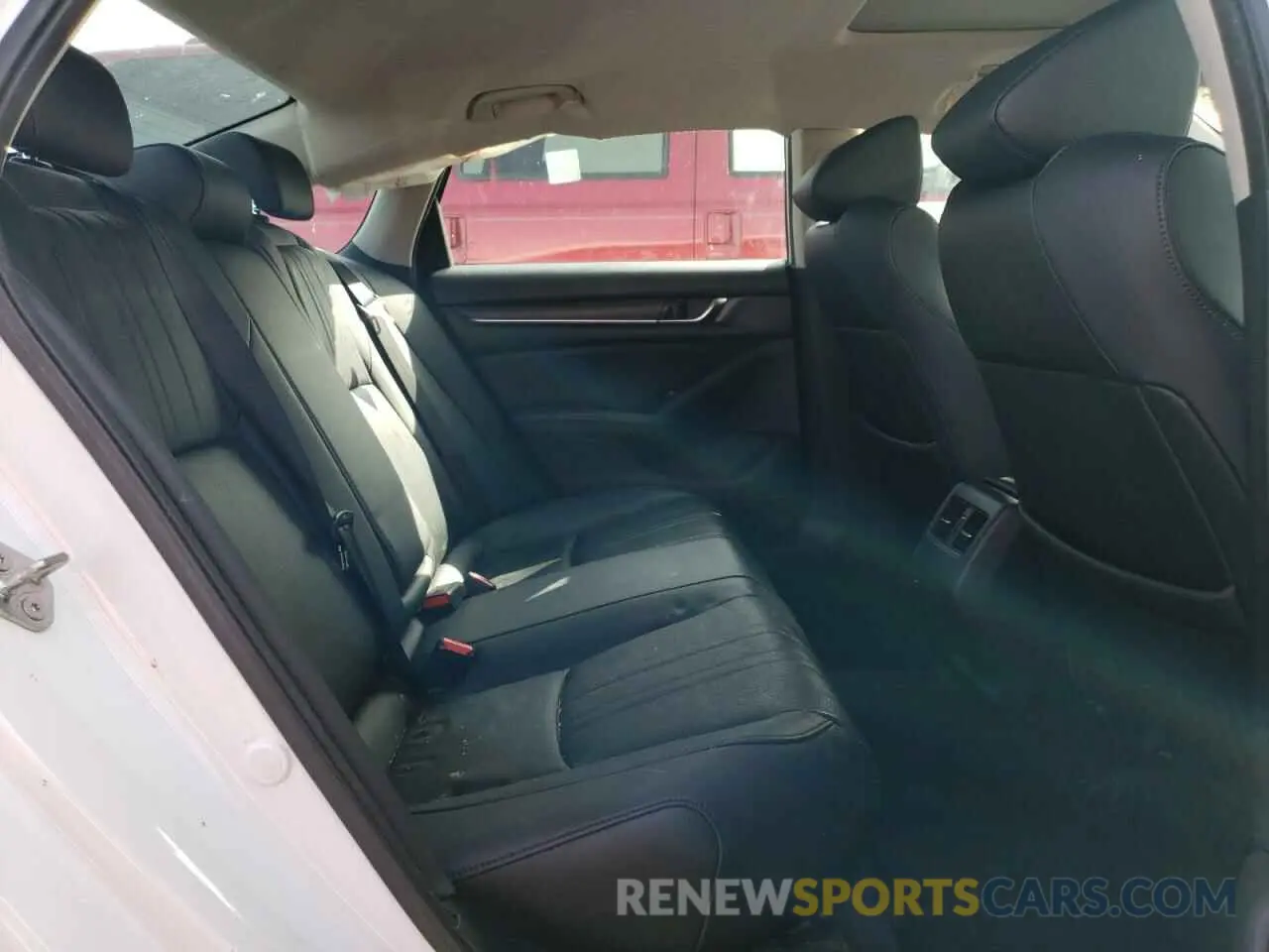 10 Photograph of a damaged car 1HGCV3F52KA013673 HONDA ACCORD 2019