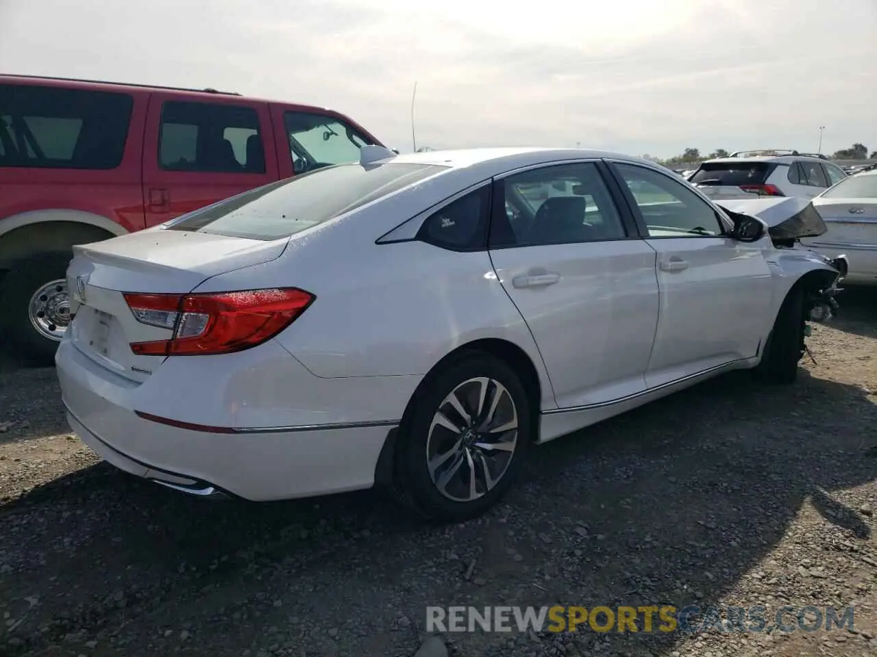 3 Photograph of a damaged car 1HGCV3F52KA013673 HONDA ACCORD 2019