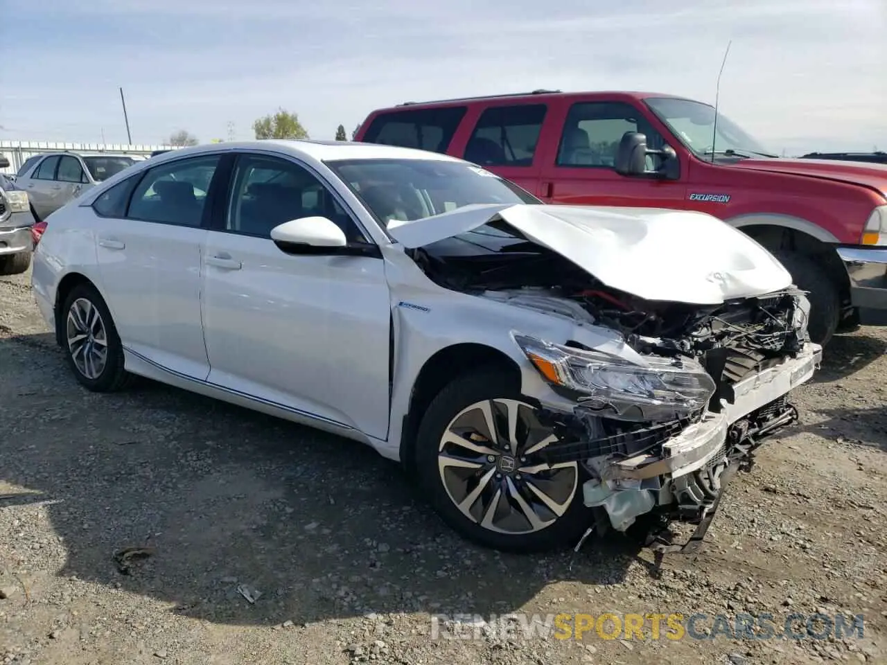4 Photograph of a damaged car 1HGCV3F52KA013673 HONDA ACCORD 2019