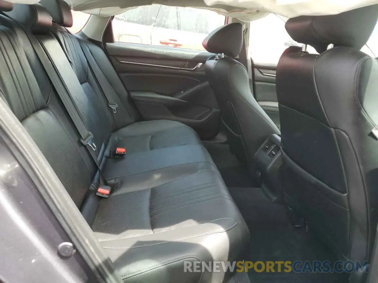 10 Photograph of a damaged car 1HGCV3F52KA014659 HONDA ACCORD 2019