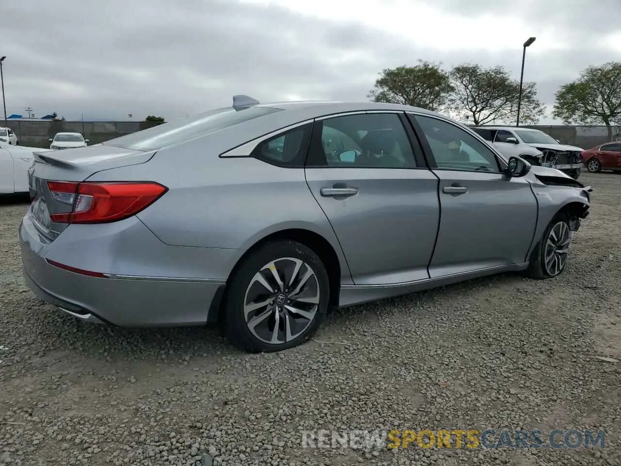 3 Photograph of a damaged car 1HGCV3F52KA016265 HONDA ACCORD 2019