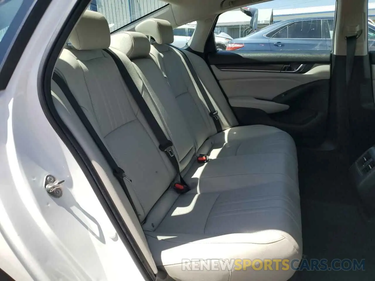 10 Photograph of a damaged car 1HGCV3F56KA008329 HONDA ACCORD 2019