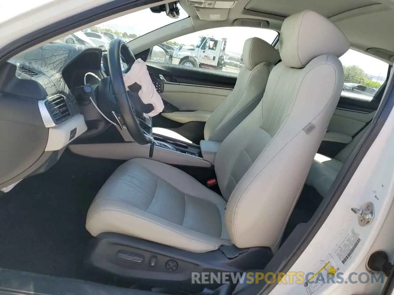 7 Photograph of a damaged car 1HGCV3F56KA008329 HONDA ACCORD 2019