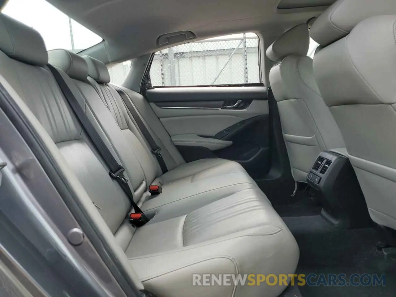 10 Photograph of a damaged car 1HGCV3F91KA021945 HONDA ACCORD 2019