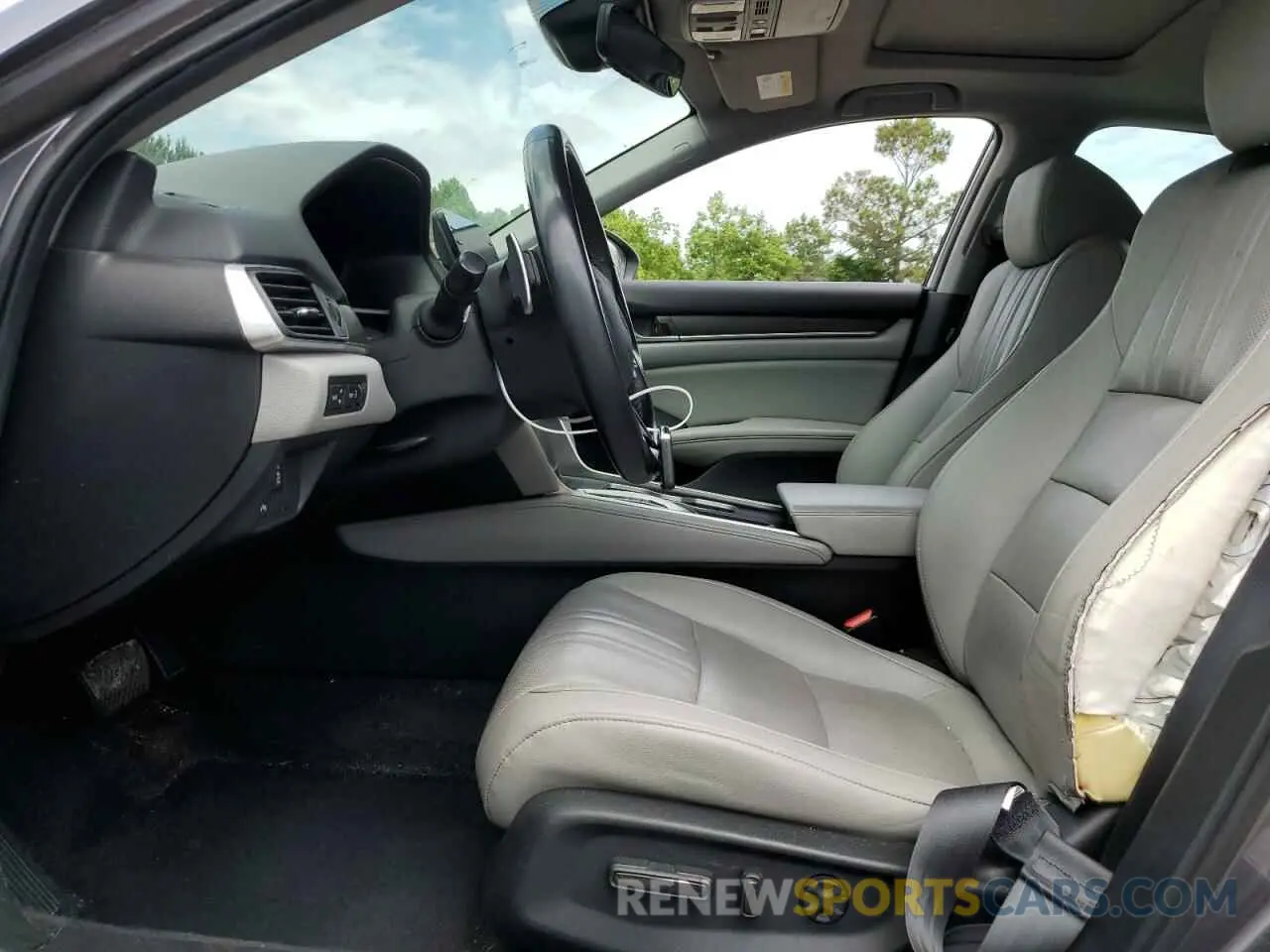7 Photograph of a damaged car 1HGCV3F91KA021945 HONDA ACCORD 2019