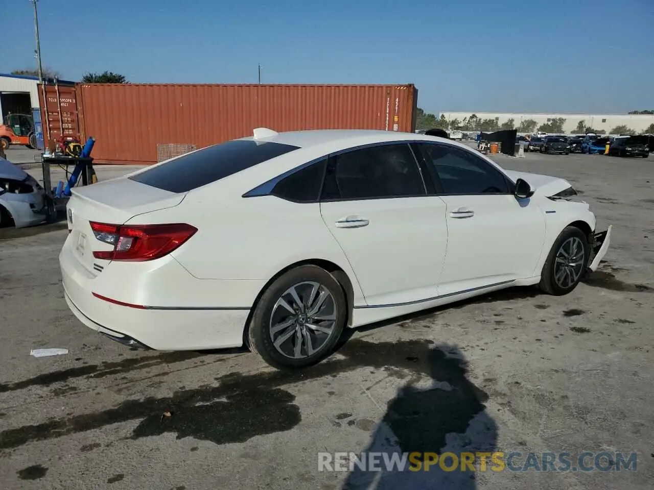 3 Photograph of a damaged car 1HGCV3F94KA003567 HONDA ACCORD 2019