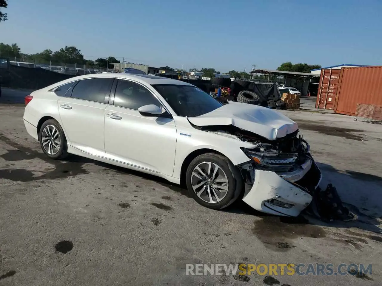 4 Photograph of a damaged car 1HGCV3F94KA003567 HONDA ACCORD 2019