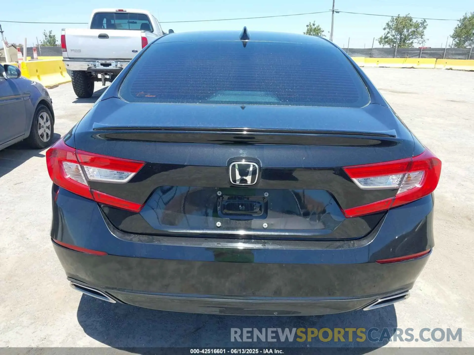 16 Photograph of a damaged car 1HGCV1E34LA051119 HONDA ACCORD 2020