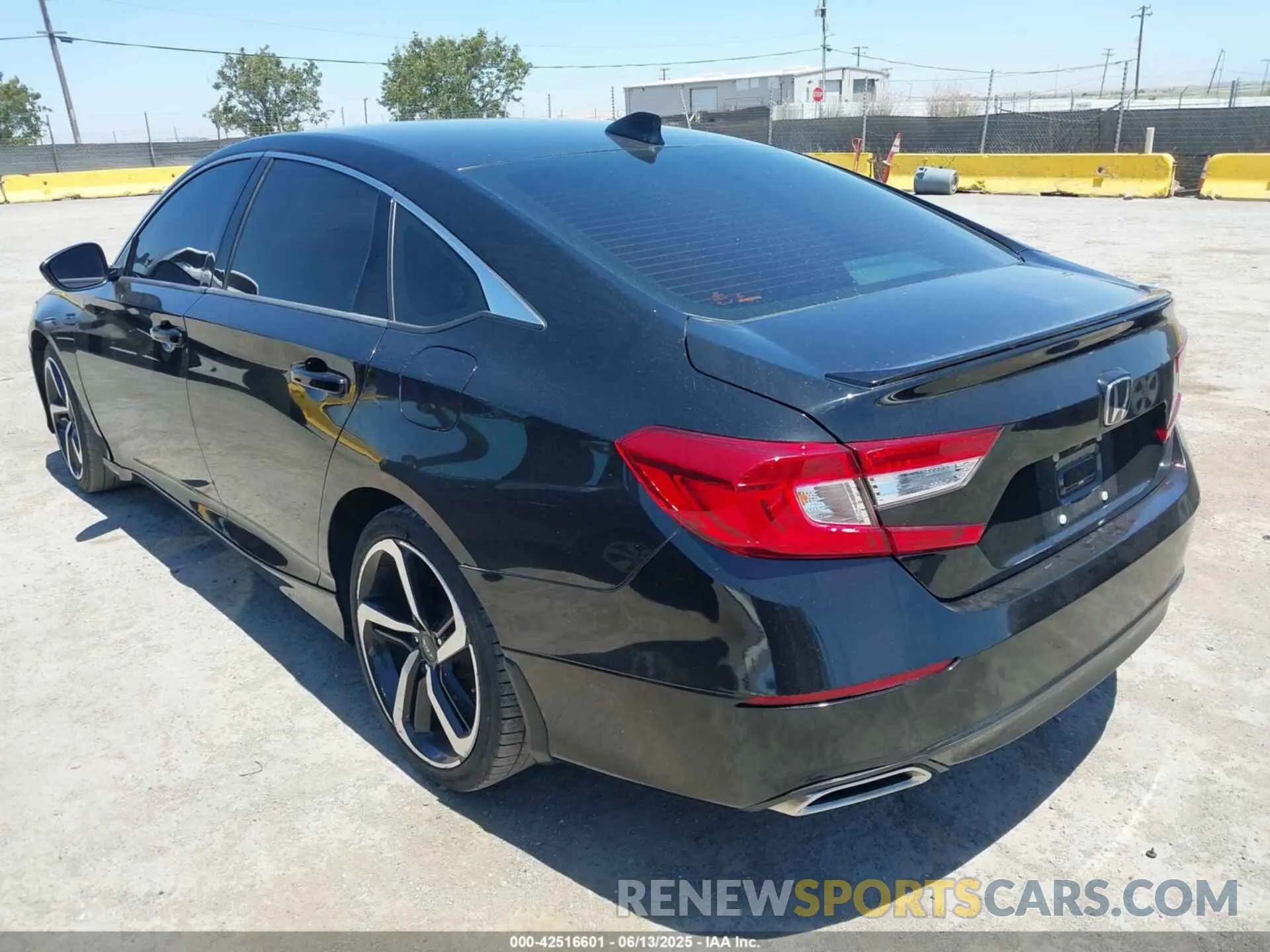 3 Photograph of a damaged car 1HGCV1E34LA051119 HONDA ACCORD 2020