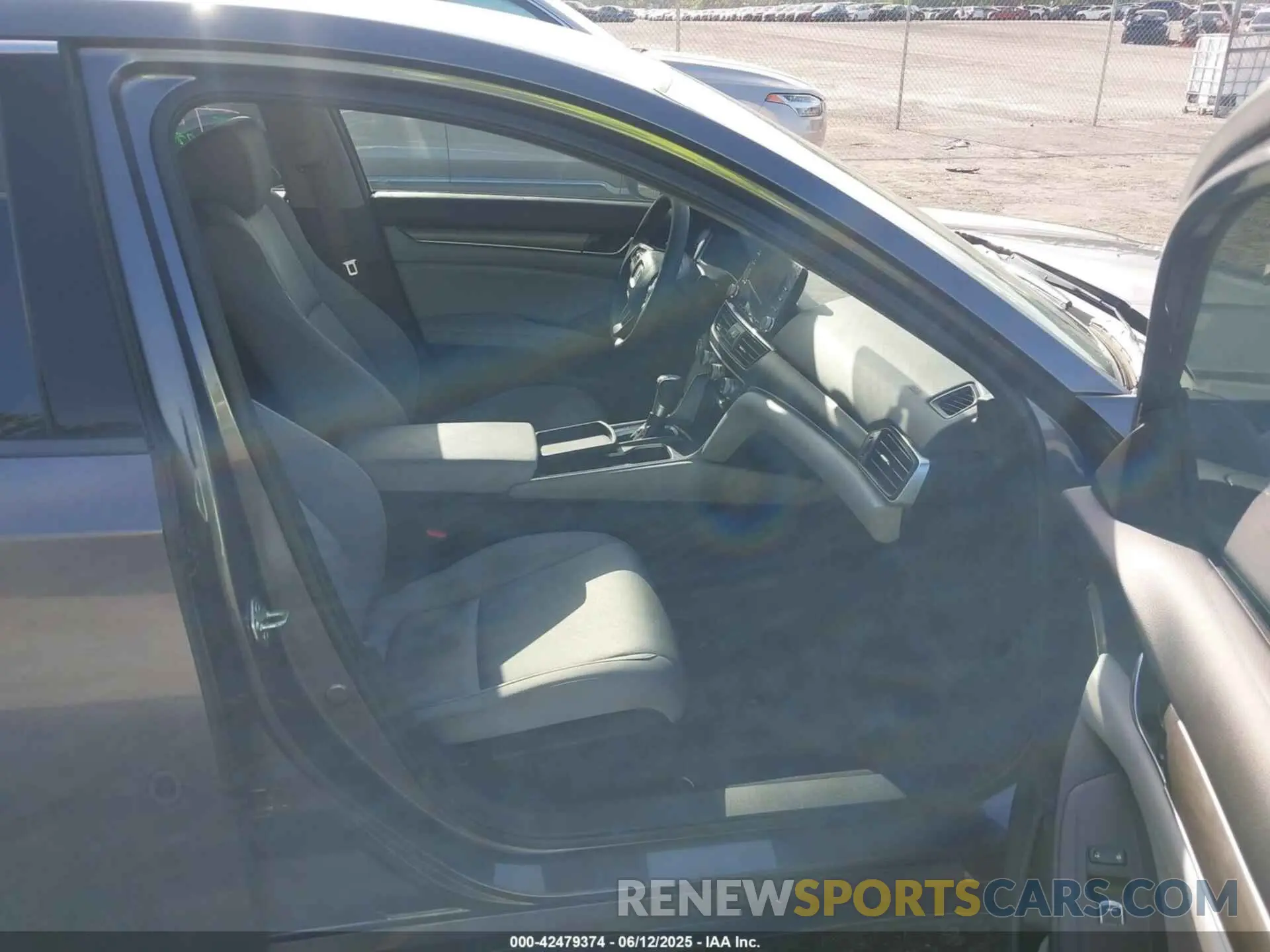 5 Photograph of a damaged car 1HGCV1F11LA074273 HONDA ACCORD 2020