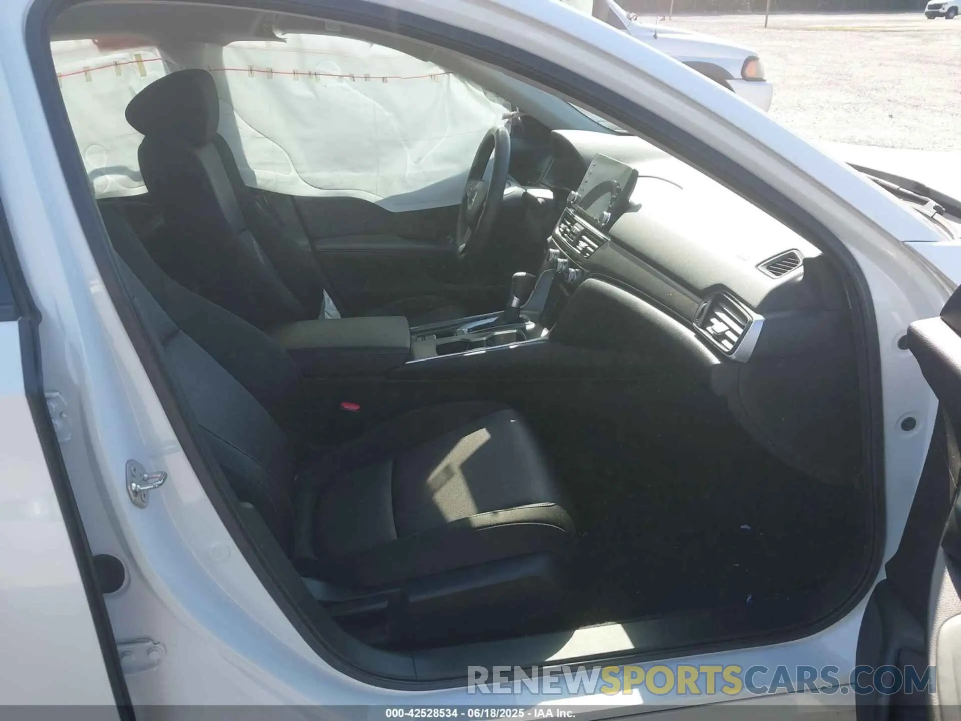5 Photograph of a damaged car 1HGCV1F12LA120631 HONDA ACCORD 2020