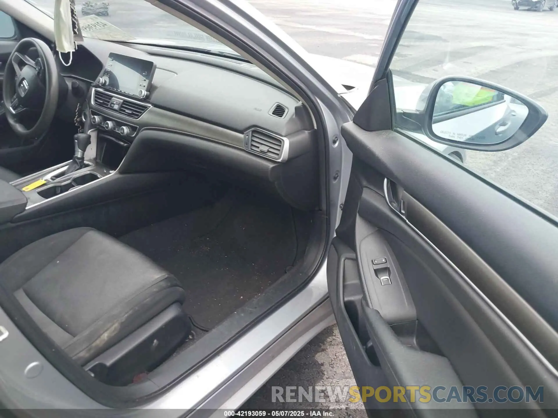 5 Photograph of a damaged car 1HGCV1F15LA006638 HONDA ACCORD 2020