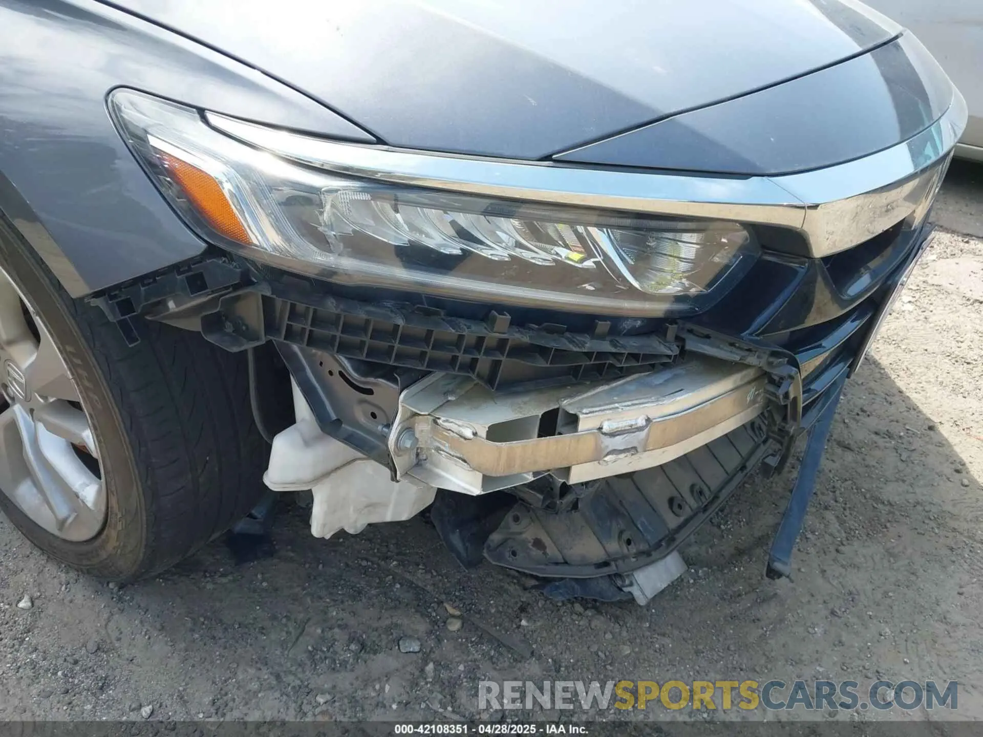 17 Photograph of a damaged car 1HGCV1F15LA046511 HONDA ACCORD 2020
