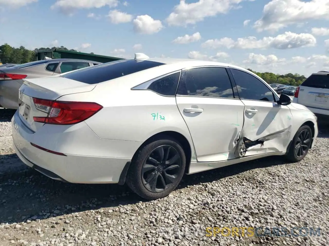 3 Photograph of a damaged car 1HGCV1F15LA084577 HONDA ACCORD 2020