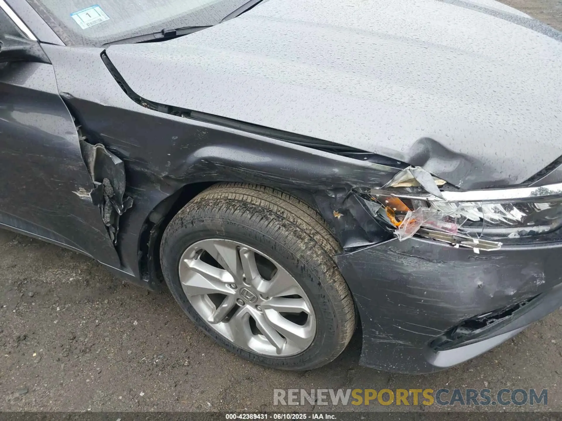 6 Photograph of a damaged car 1HGCV1F16LA007300 HONDA ACCORD 2020