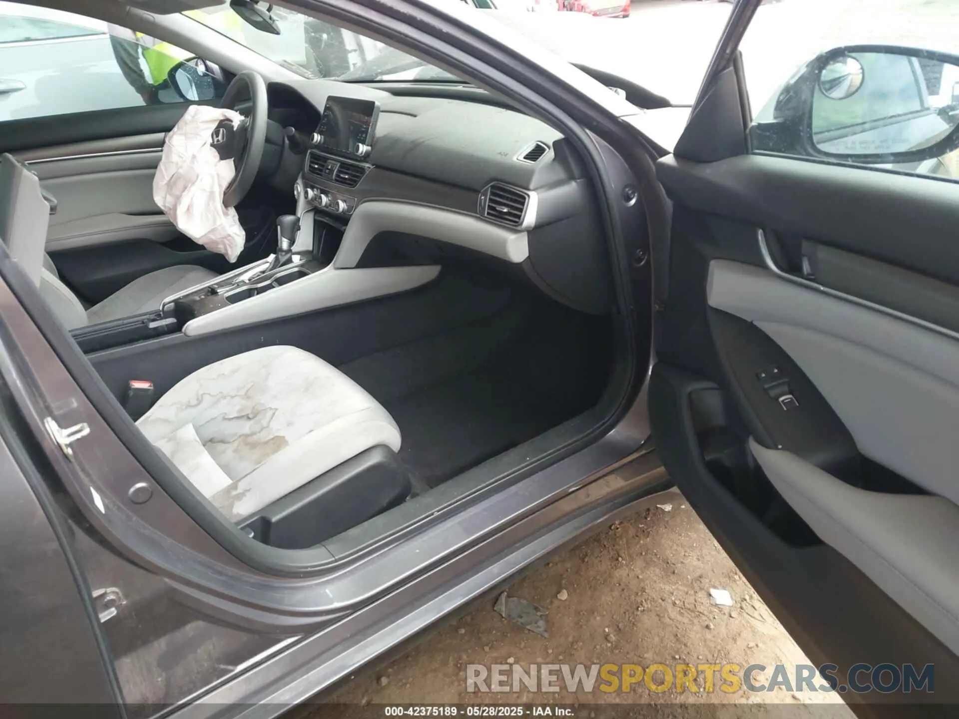 5 Photograph of a damaged car 1HGCV1F17LA022548 HONDA ACCORD 2020