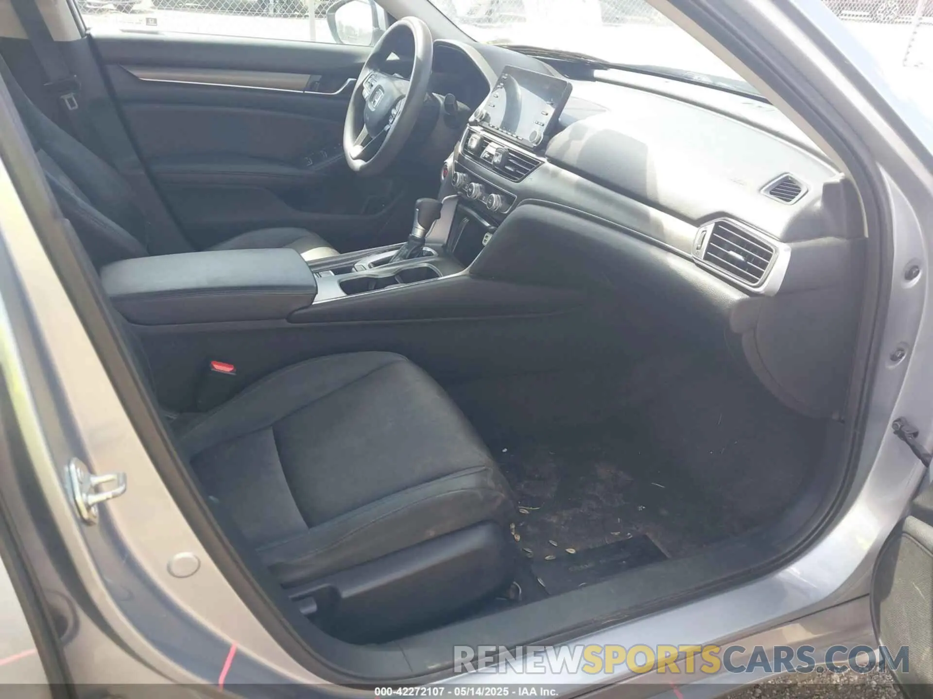 5 Photograph of a damaged car 1HGCV1F17LA032562 HONDA ACCORD 2020