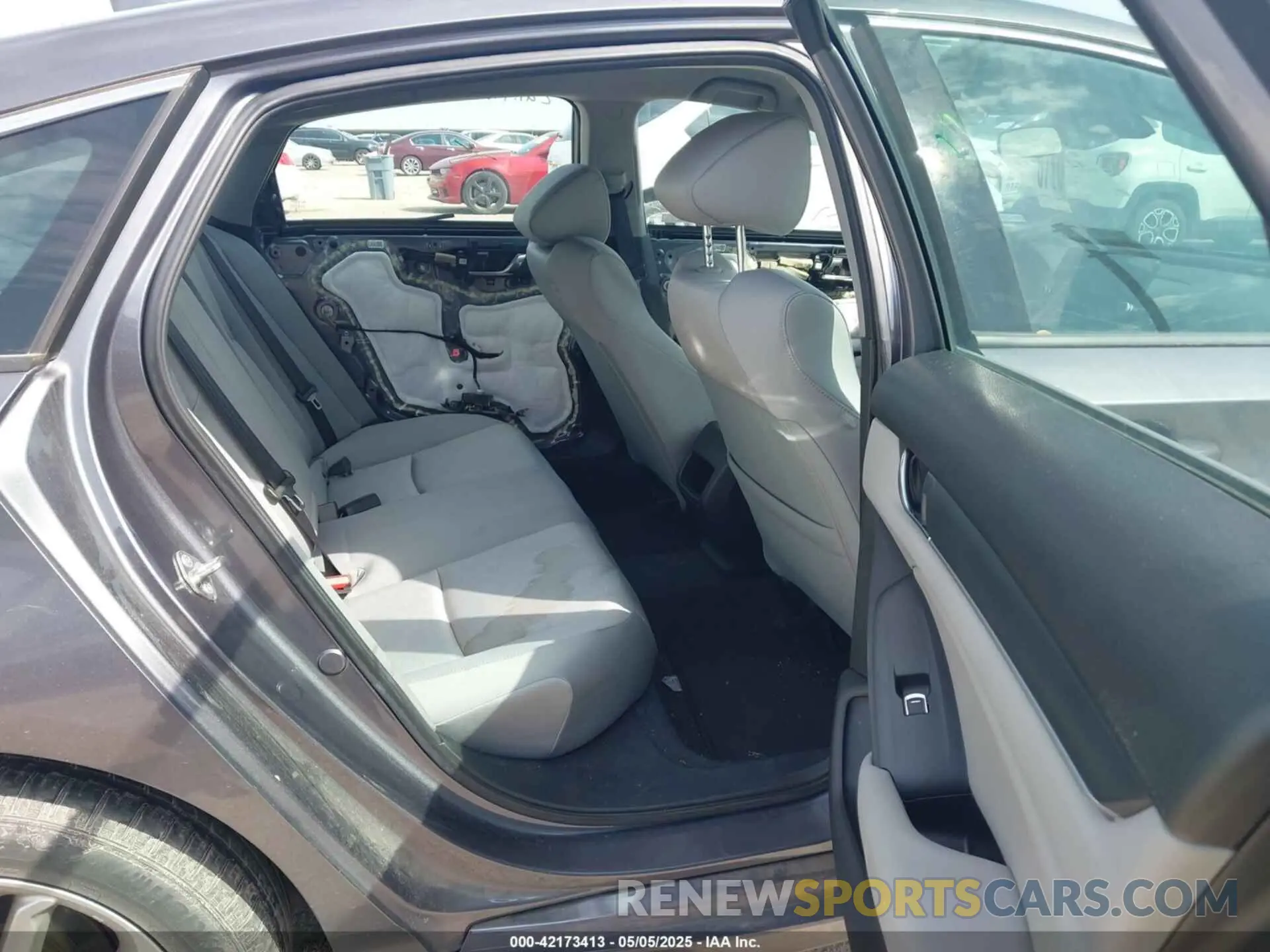 8 Photograph of a damaged car 1HGCV1F17LA084872 HONDA ACCORD 2020