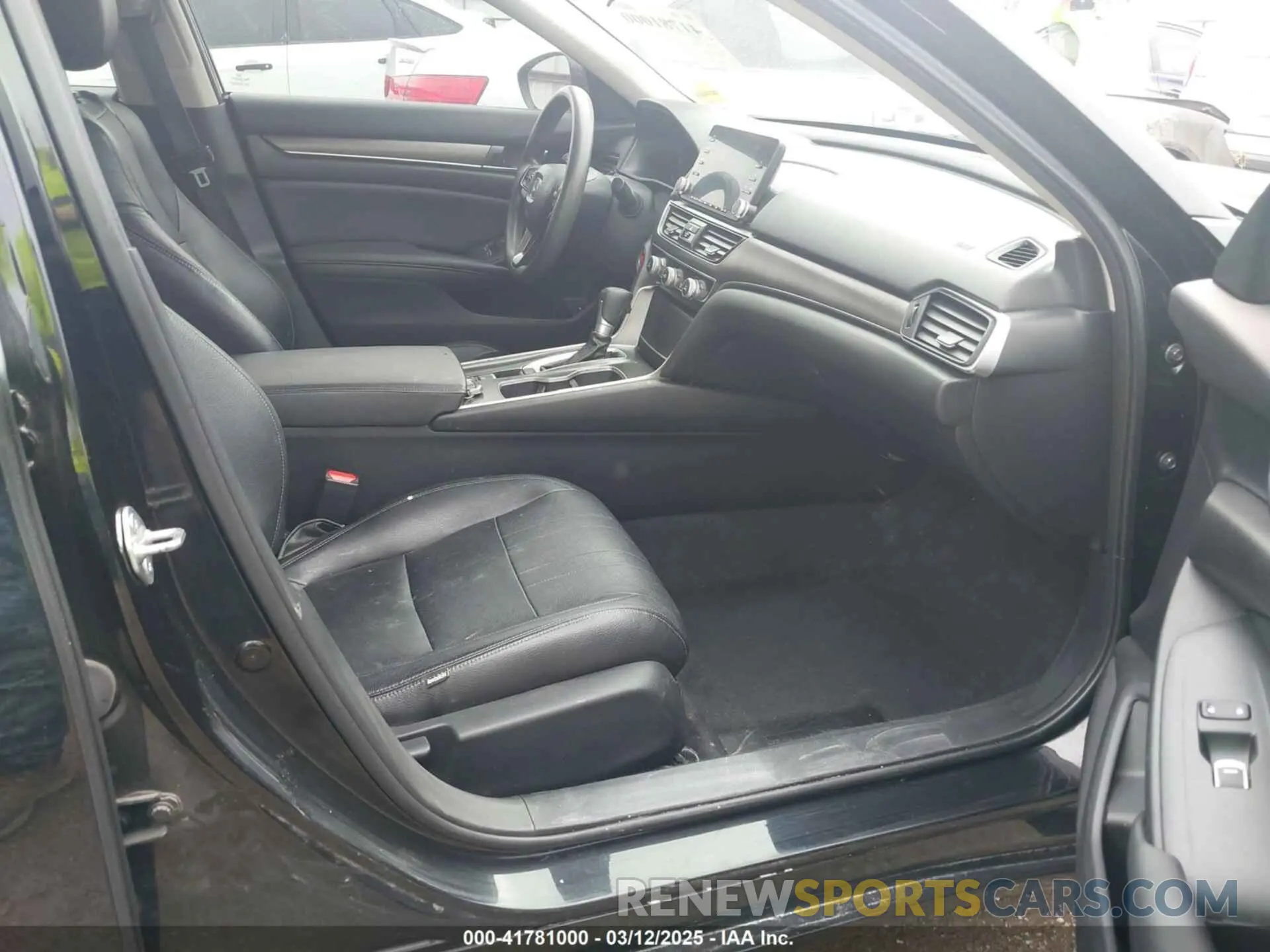 5 Photograph of a damaged car 1HGCV1F17LA093104 HONDA ACCORD 2020