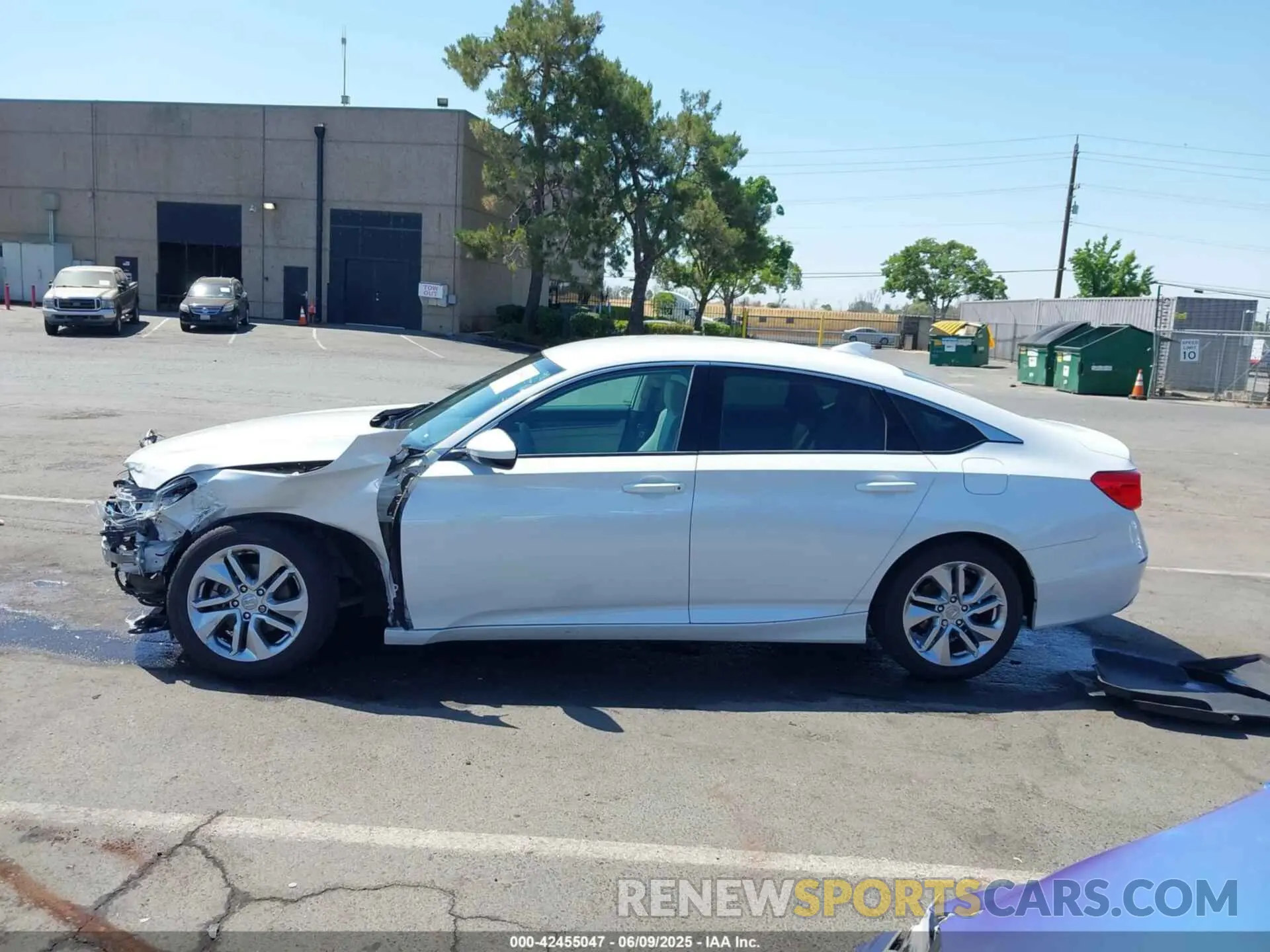15 Photograph of a damaged car 1HGCV1F18LA017052 HONDA ACCORD 2020