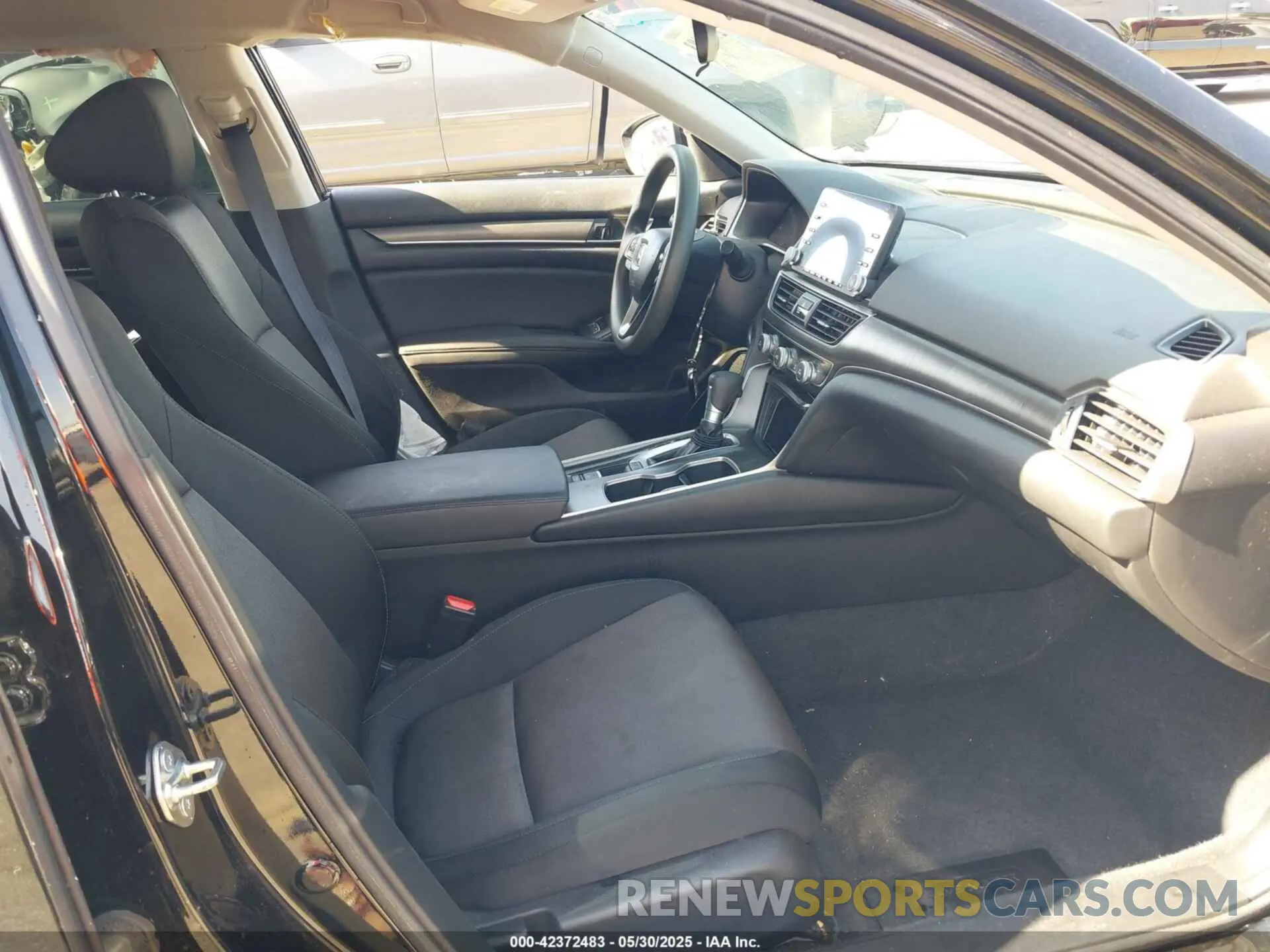 5 Photograph of a damaged car 1HGCV1F18LA098621 HONDA ACCORD 2020